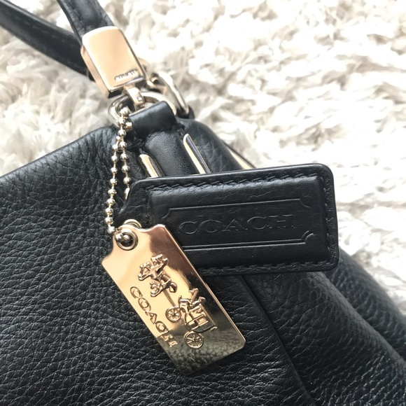 Coach purse - Picture 2 of 3